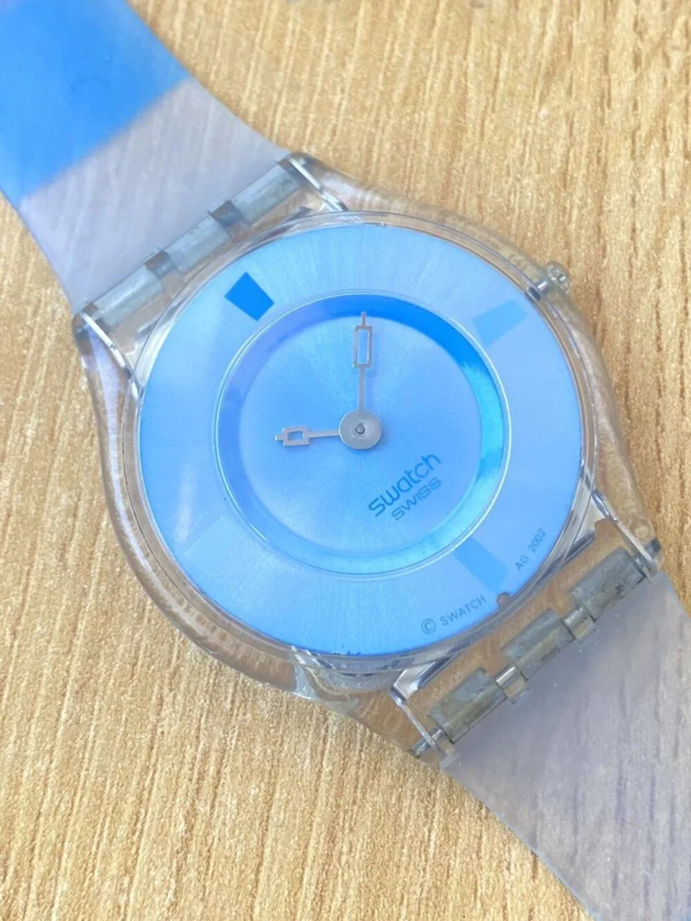 Swatch Jelly Skin Watch Vintage Ladies Swiss Made SFN105 Blue AG 2002 34mm